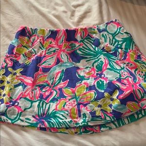 Medium Lilly Pulitzer skirt/ skort